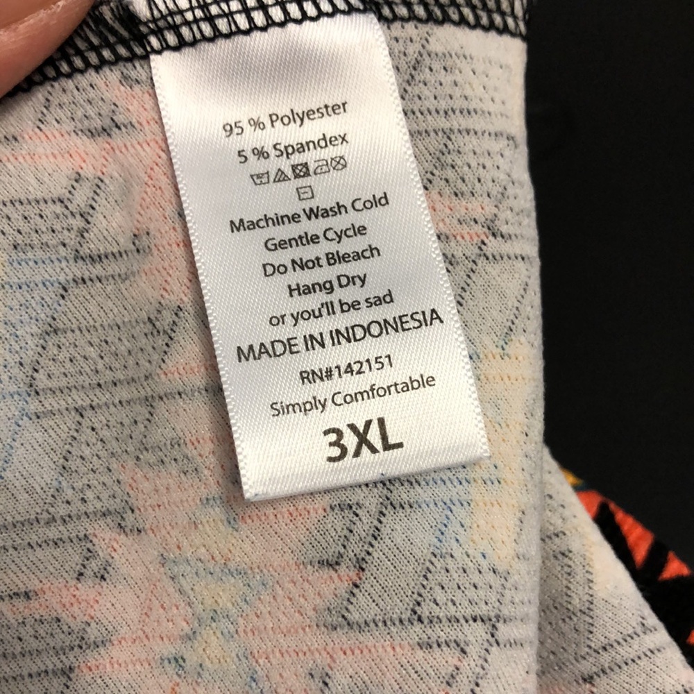LulaRoe Ladies Colorful Dress - Picture 6 of 7